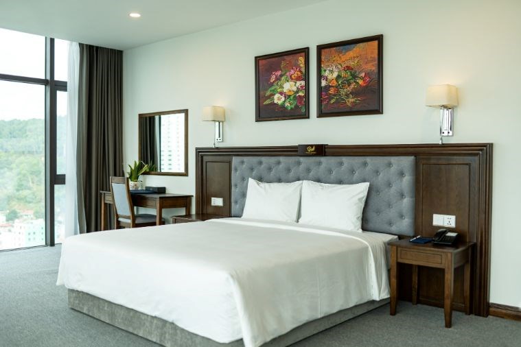 Khách Sạn Peace Hạ Long